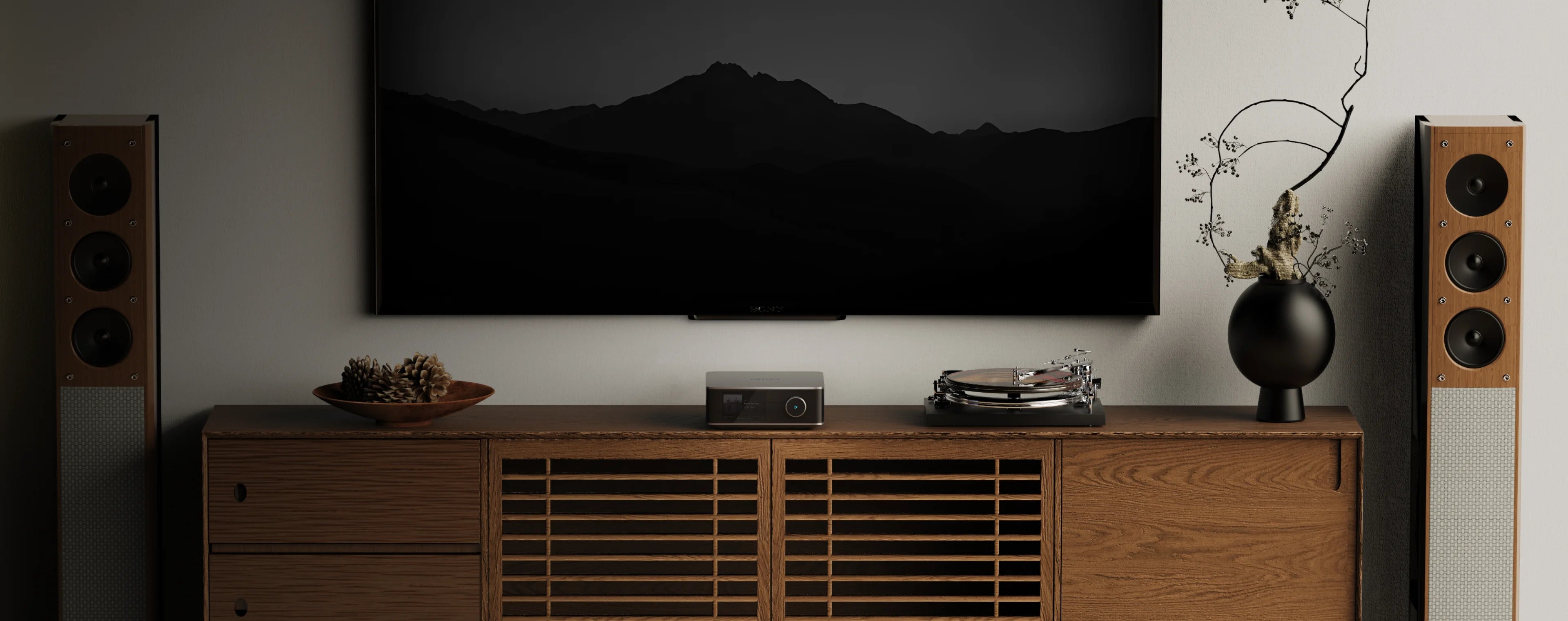 WiiM Amp Ultra All-In-One Streaming Amplifier Box