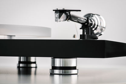 Pro-ject audio Debut Reference 10 Turntable