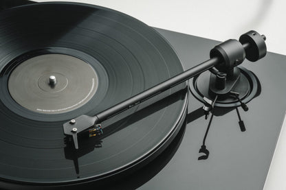 Pro-ject audio E1.2 High Gloss Black
